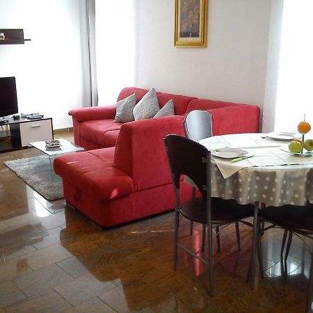 Apartment Oaza Ровінь Екстер'єр фото