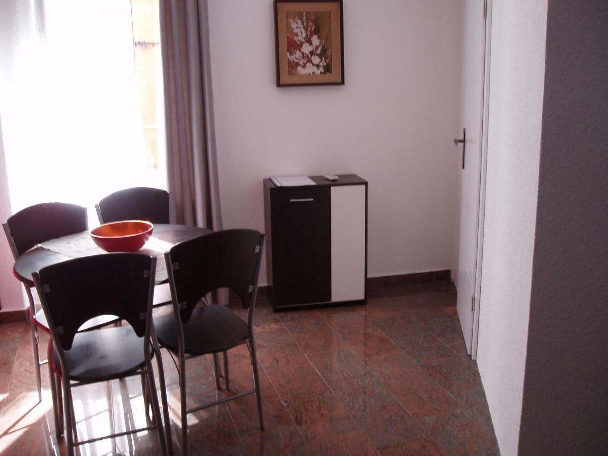 Apartment Oaza Ровінь Екстер'єр фото