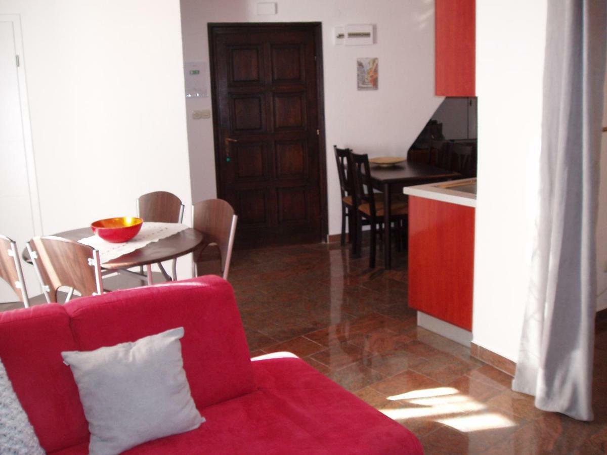 Apartment Oaza Ровінь Екстер'єр фото