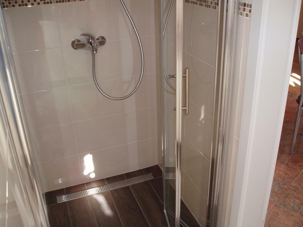 Apartment Oaza Ровінь Екстер'єр фото