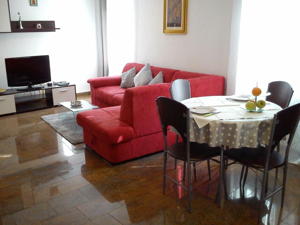 Apartment Oaza Ровінь Екстер'єр фото