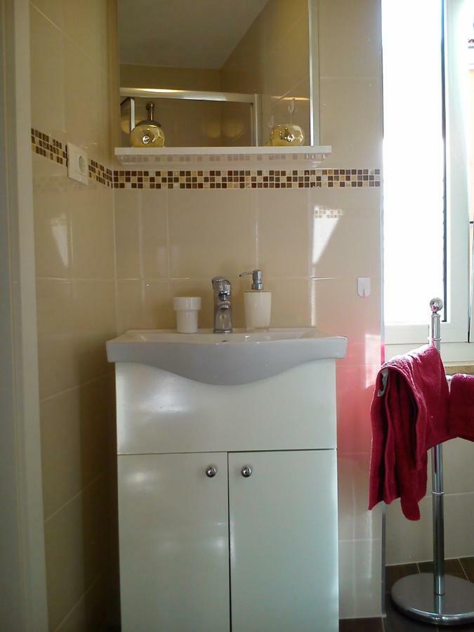Apartment Oaza Ровінь Екстер'єр фото